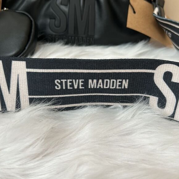 NWT Steve Madden (BCARMELA) Crossbody/Wristlet - Purple - Picture 7 of 11